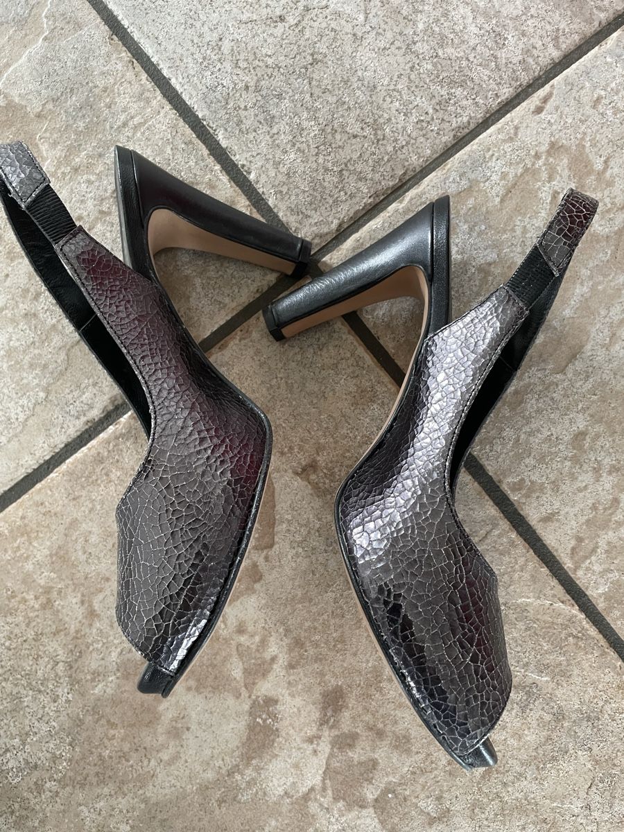 Scarpe da donna: Peeptoe Pump, echtes Leder, Grösse 39 – Usato da Hausen AG venduto da Future4me 2