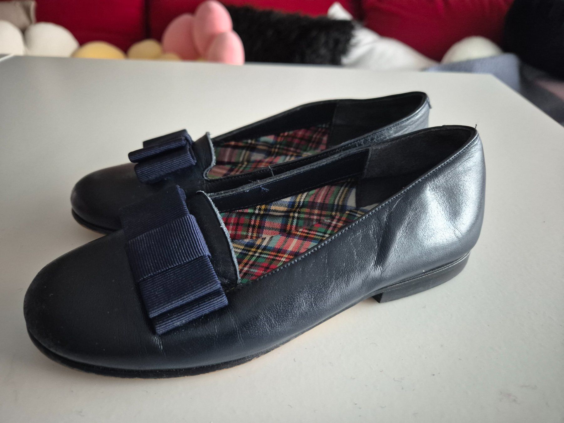 Schuhe für Mädchen: Kinderschuhe, geschätzt Gr. 29-30 – Gebraucht aus Zürich von pau_y8mv 4