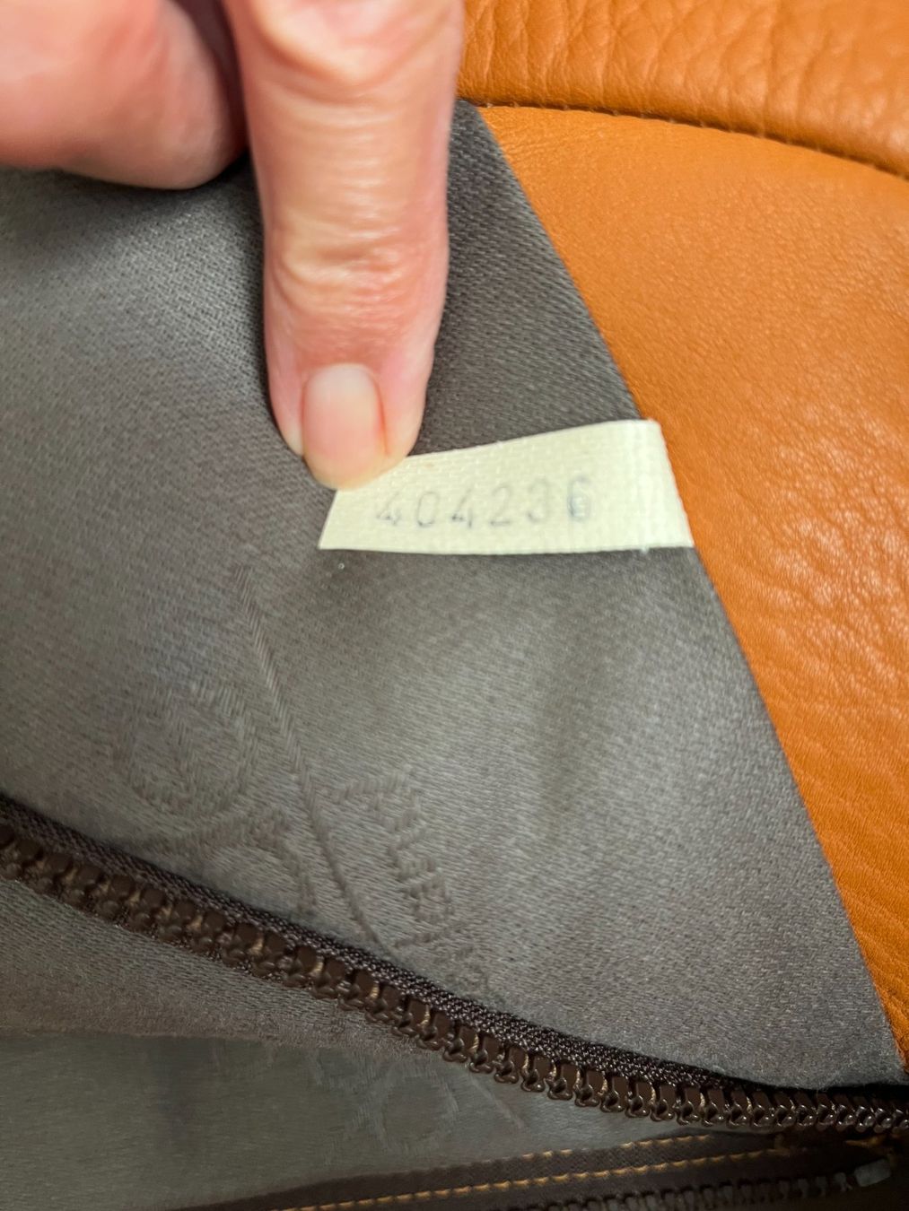 De Sede Sessel: De Sede Ledersessel mit Hocker – Gebraucht aus Holderbank SO von GeorgeU 7