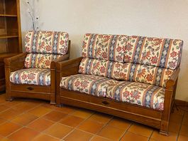 Canapé 2 places et fauteuils assortis, en bois de merisier