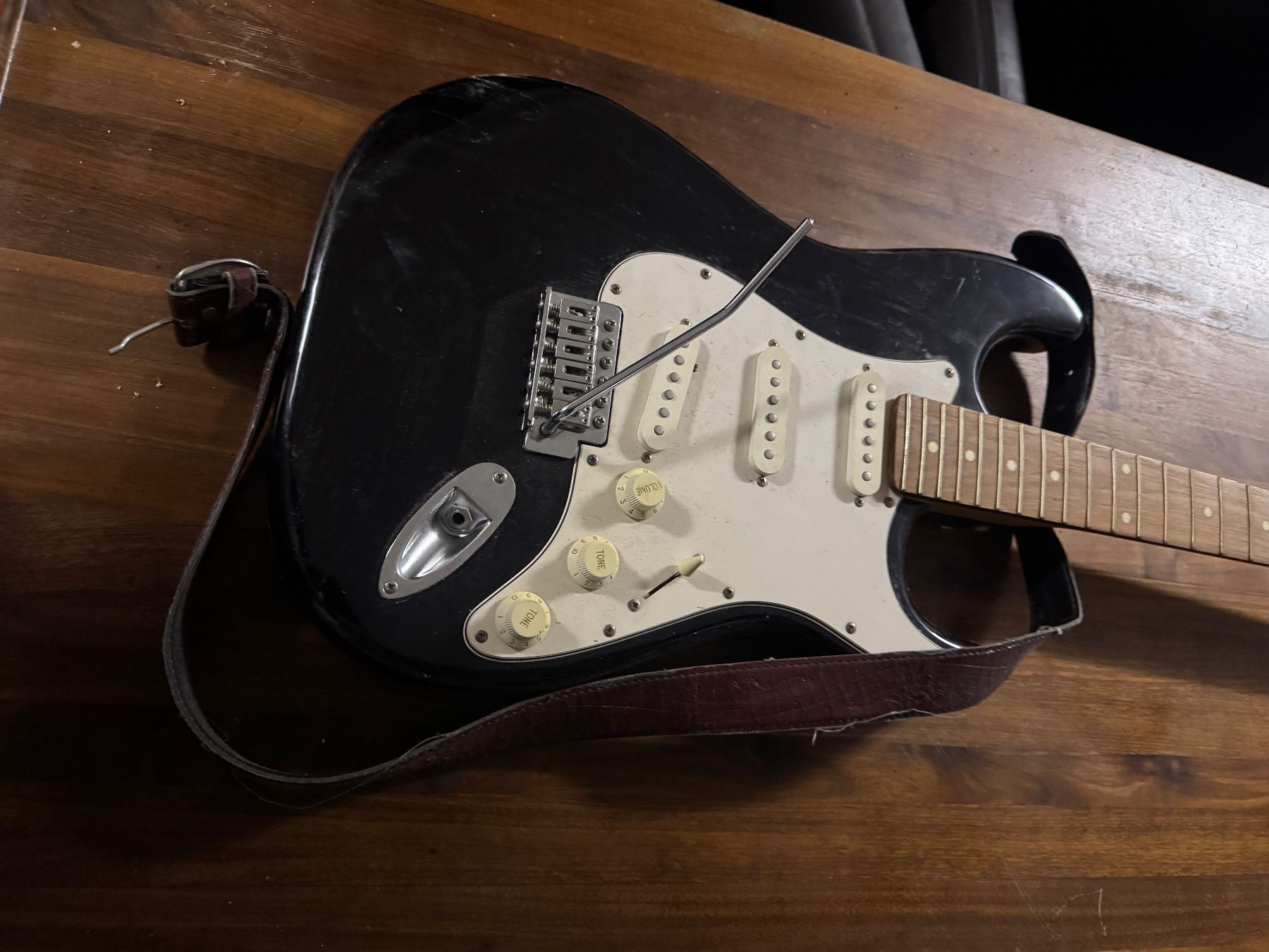 Strumenti musicali: E-Gitarre Kapok MEG 9011 – Usato da Zürich venduto da Zuerich_Seebach 1