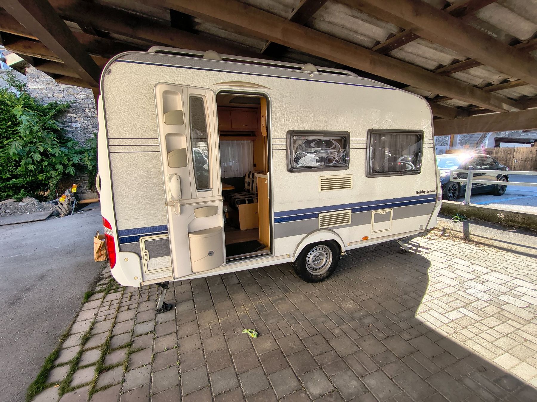 Hobby Veicoli da campeggio: vente de caravane Hobby de luxe – Usato da Ardon venduto da aur_jr5r