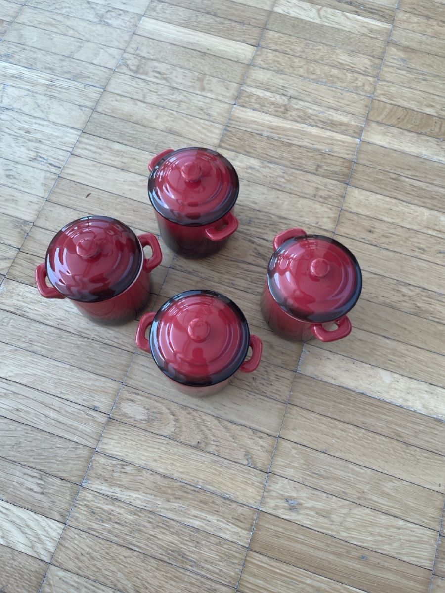 Elettrodomestici da cucina: 4 Red Mini Cocotte Oven Dishes – Nuovo (secondo la descrizione) da Neuchatel venduto da shi_9fzw 3