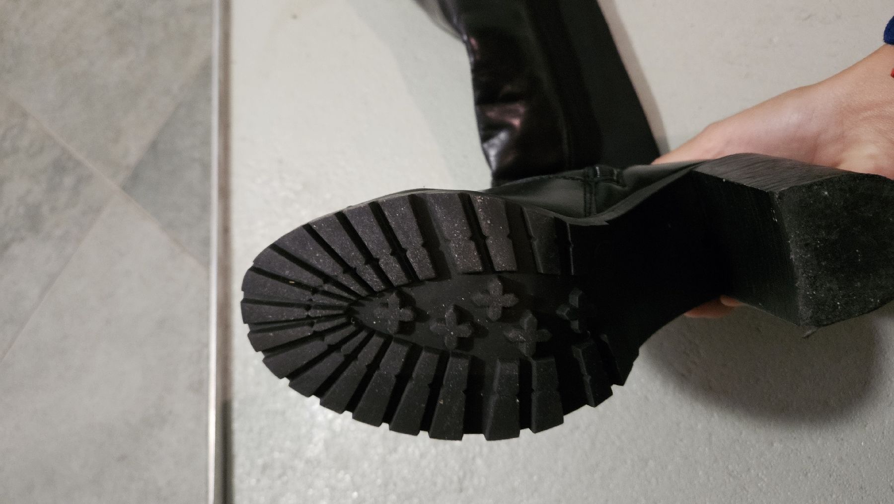 Scarpe da donna: Bottes a talon noires en 39 – Usato da Vevey venduto da Macca 2