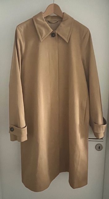 Totême Cappotti: TOTEME Midi-Regenmantel Gr. 40 – Usato da Zollikon venduto da SVCHGZ 4