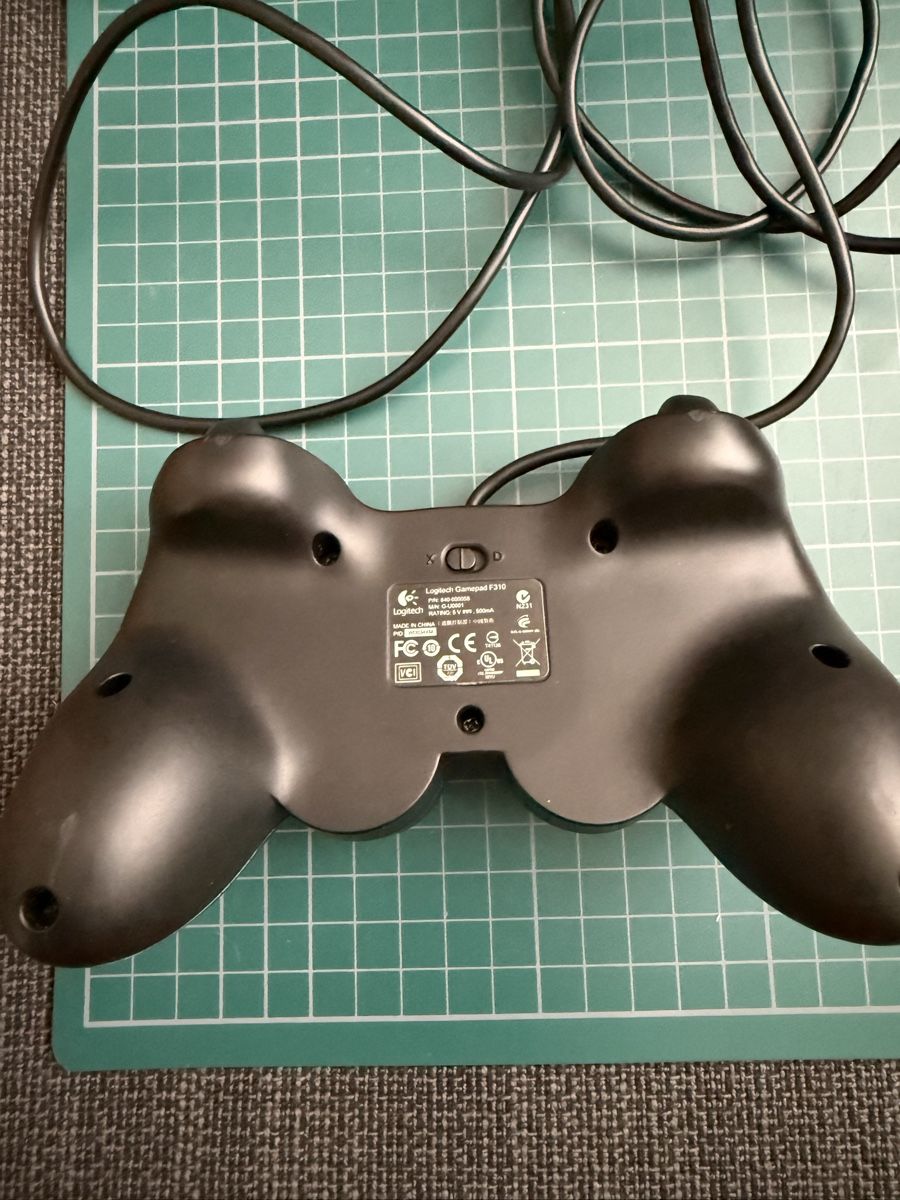 Logitech Controller: 2× Logitech F310 Gamepad – PC Controller – Gebraucht aus Dottikon von bend 4