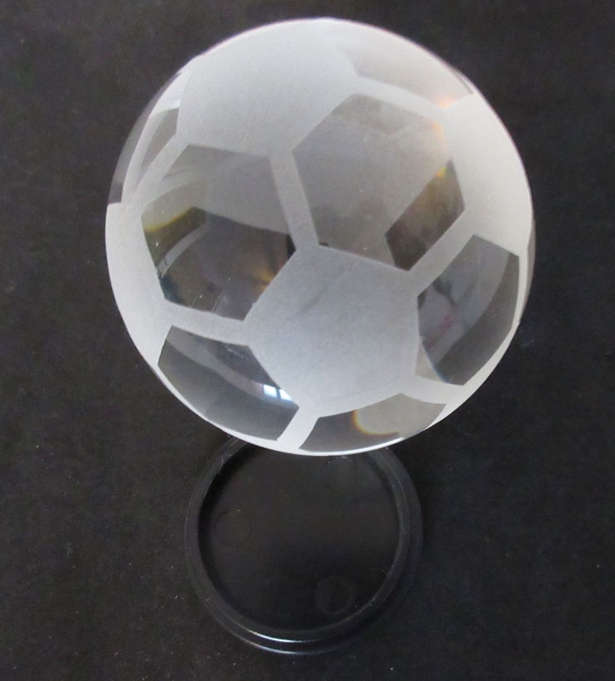 Statuette: Fussball als Briefbeschwerer oder Deko, Kristallglas, 6 cm – Usato da Egg b. Zürich venduto da Mogli93