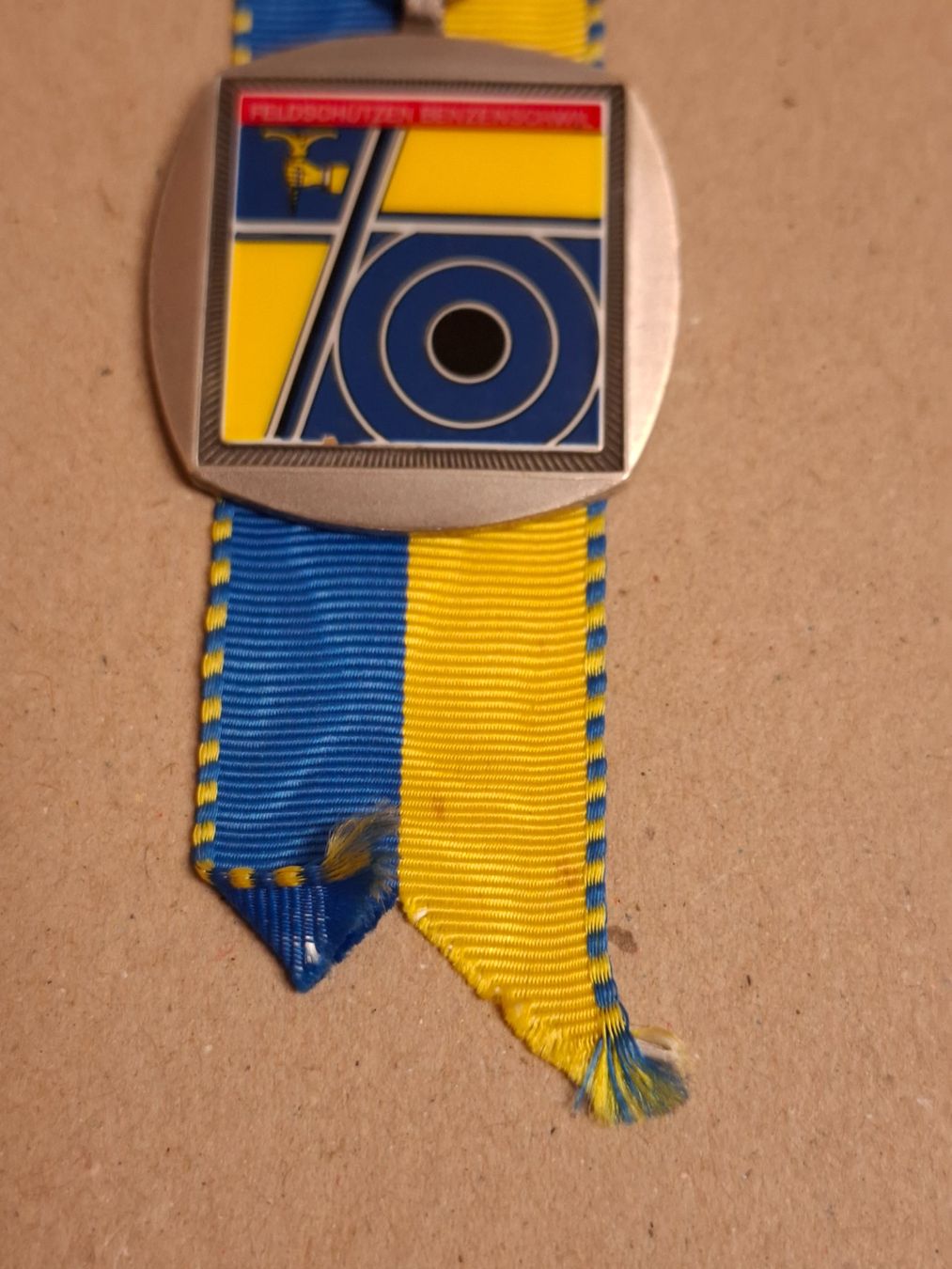 Medaglie: Benzenschwil Standarten 1981 (y654) – Usato da Schwanden GL venduto da Suvorov 2