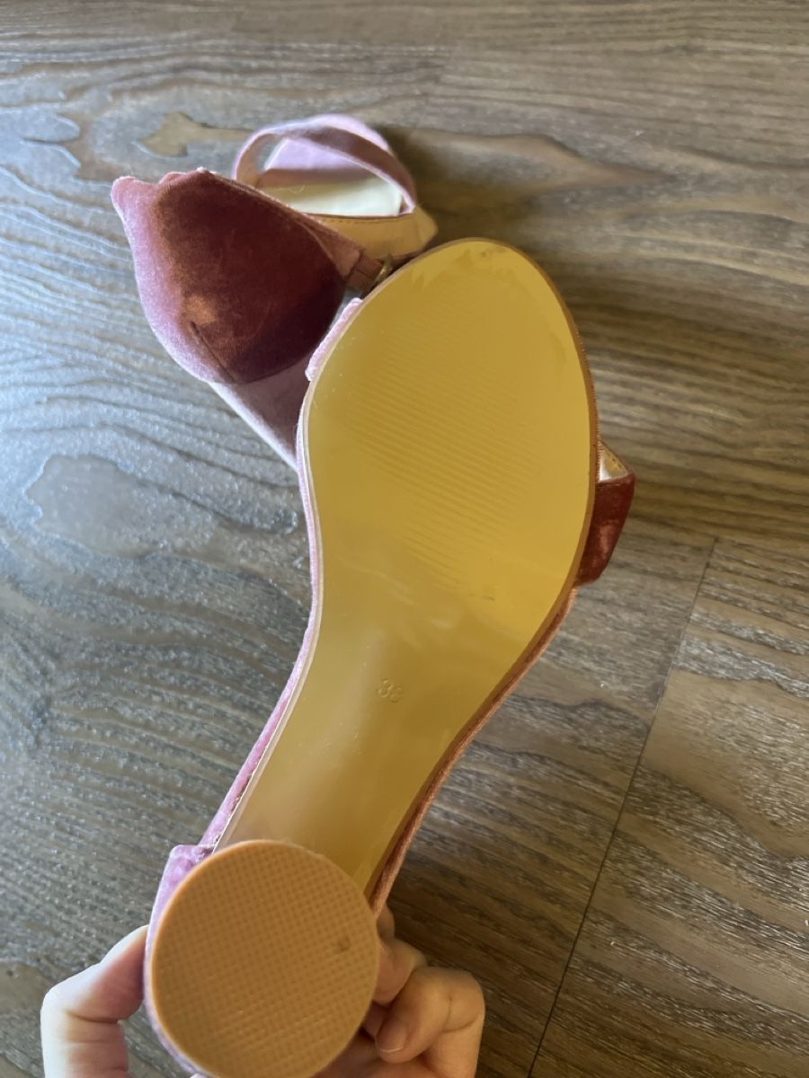 Scarpe da donna: Sandaletten rosa Samt Grösse  38 NEU – Nuovo (secondo la descrizione) da Illnau venduto da Michele0210_ 2