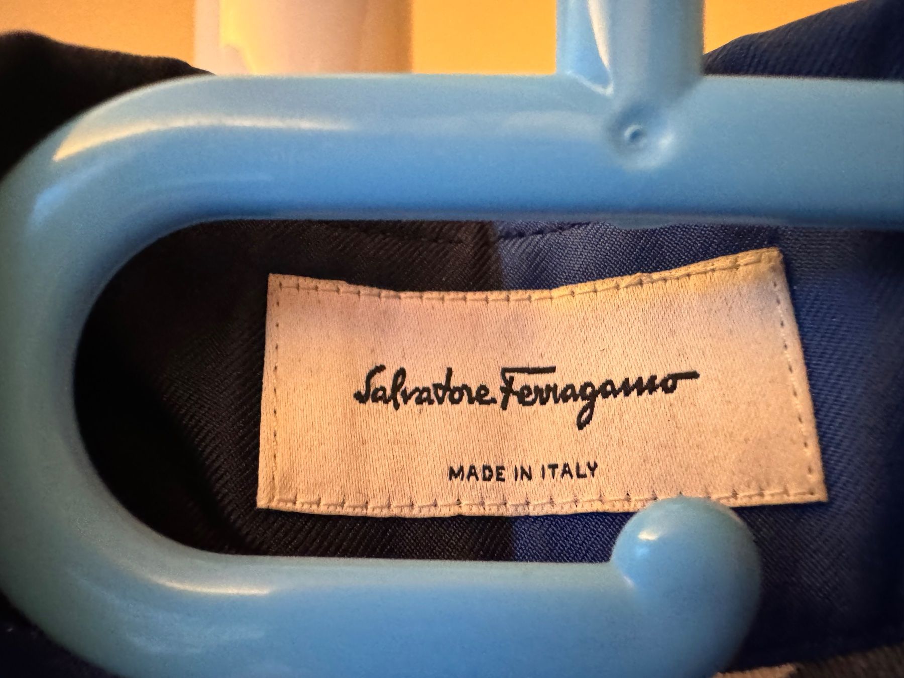 Salvatore Ferragamo Vestiti: Salvatore Ferragamo Kleid aus Seide – Usato da Häuslenen venduto da jur_t65b 3