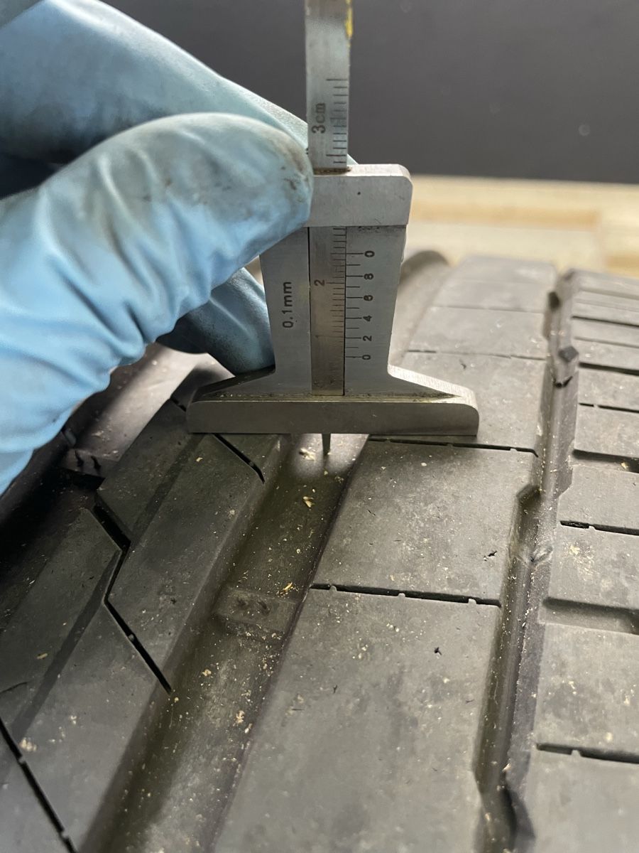 Pneus & Kompletträder: 255/35R21 Sommerreifen – Gebraucht aus Steinach von dd.grg 1