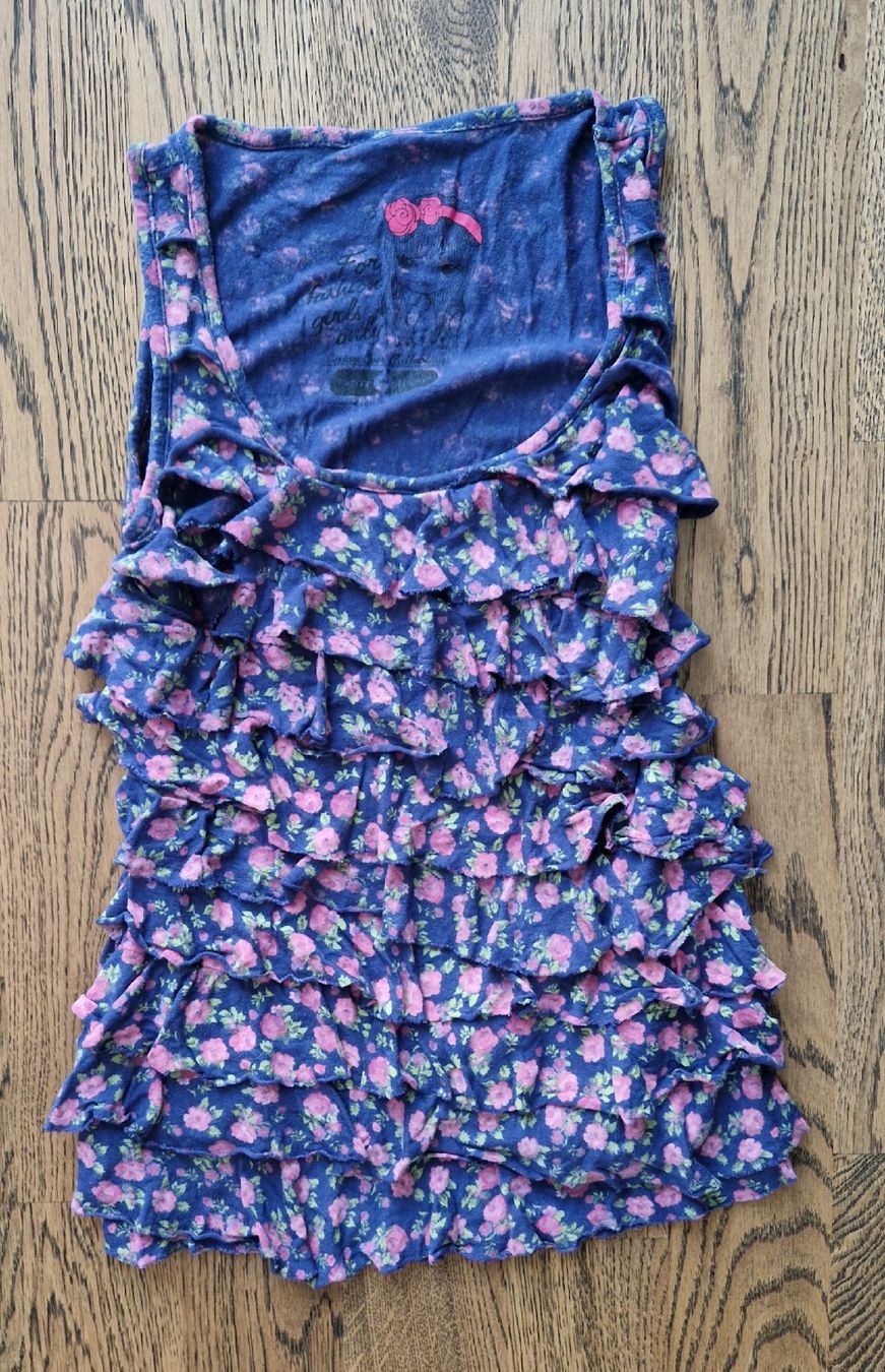 C&A Camicie, T-shirt & Polo: Top Gr 122/128 Blumenmuster C&A – Usato da Benken SG venduto da EgMoJo