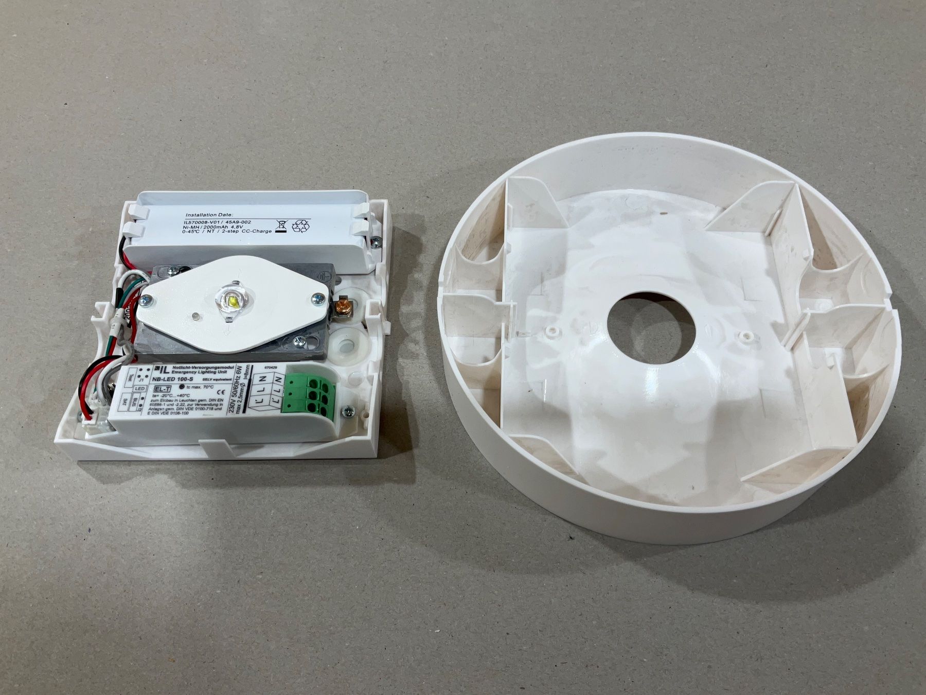 Lampade: Posten 24Stk Gesitrel TIMON Sicherheitsleuchte LED – Usato da Derendingen venduto da Meisterstuecke 7