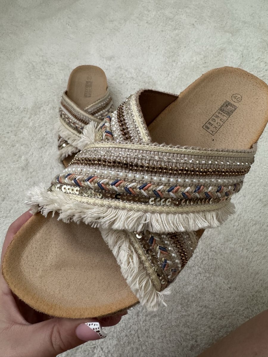 Chaussures femmes: Sandalen – D'occasion à Kaltbrunn par Lealui 1