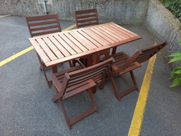 Gartentisch IKEA Äpplarö mit 4 Stühlen und Kissen