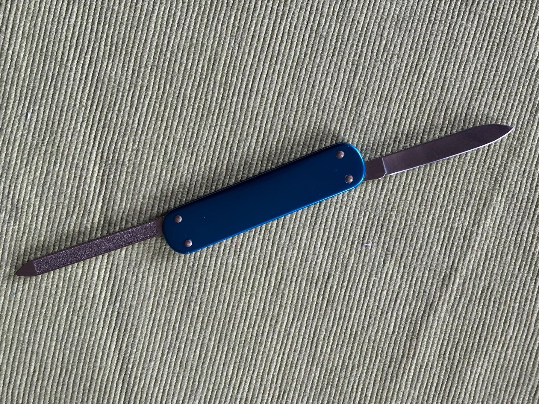 Victorinox Coltelli tascabile: VICTORINOX Alox blau – Usato da Langenthal venduto da Riccardamax 5