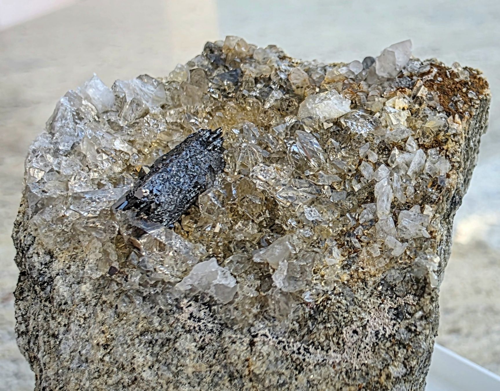 Mineralien & Heilsteine: Rutil Pseudomorphose nach Ilmenit. Mit Magnetit Binntal. – Gebraucht aus Glis von nbu_65ys 5