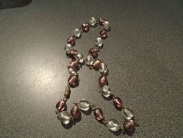 Kette weiss/lila Steine