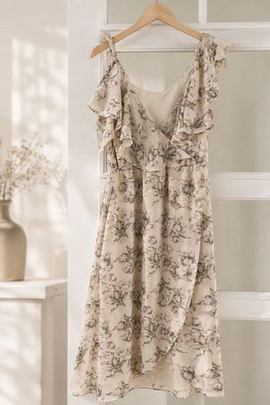 Kleid, Grösse 34 beige