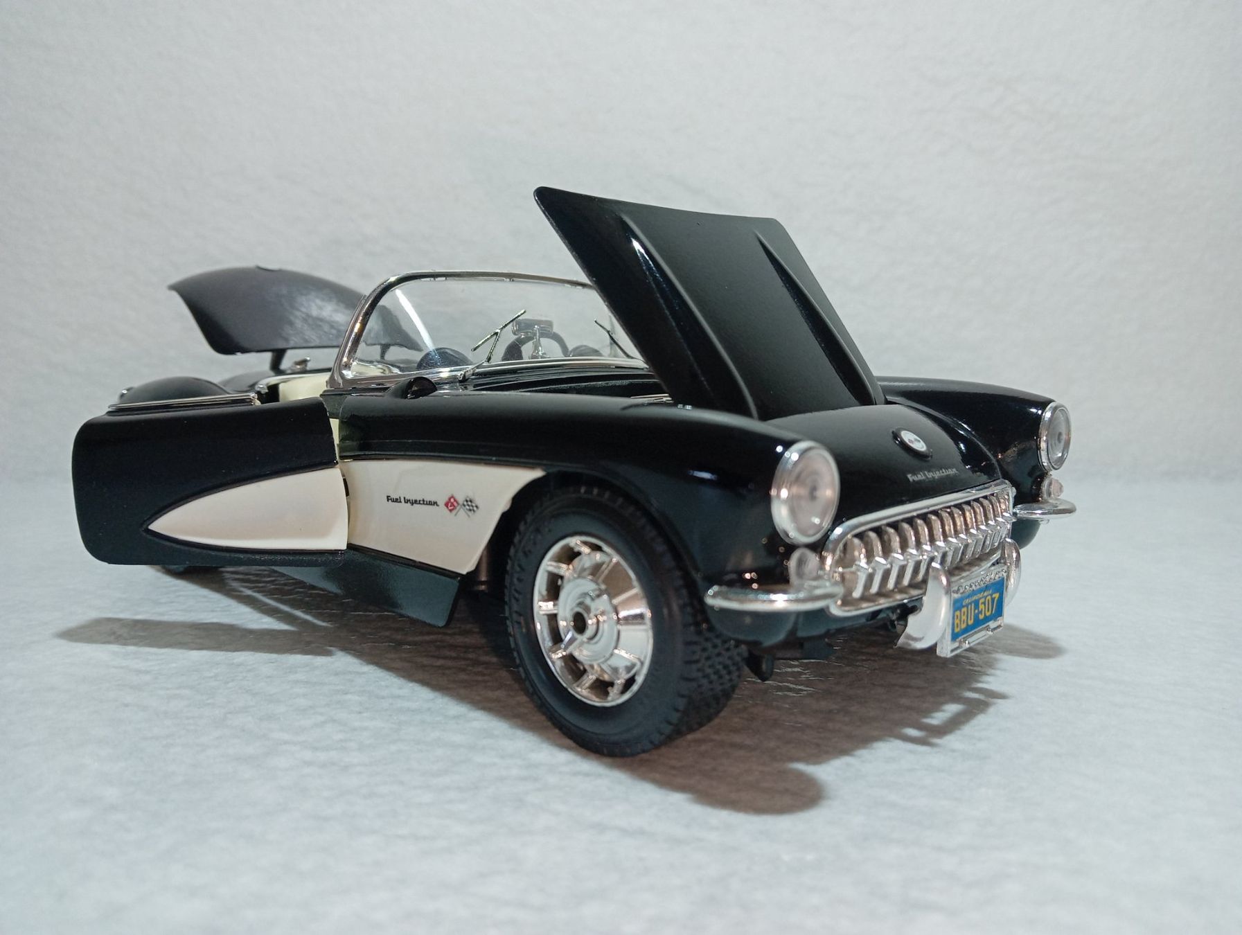 Chevrolet Modellini d'auto: Chevrolet Corvette 1957 – Usato da Huttwil venduto da Secondtrain 1