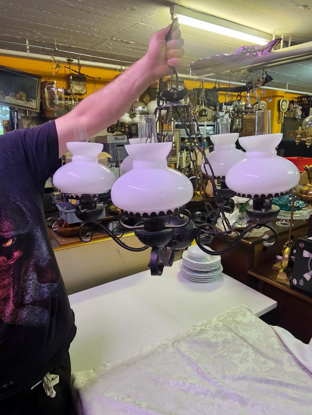 Lustres & lampes de plafonds: Deckenlampe mit 5 Glaskugeln Metallgestell gebraucht – D'occasion à Opfikon par Seebacherbrocki55555 4