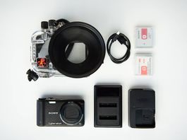 SONY CYBERSHOT DSC-HX5  Digitalkamera mit Unterwassergehäuse