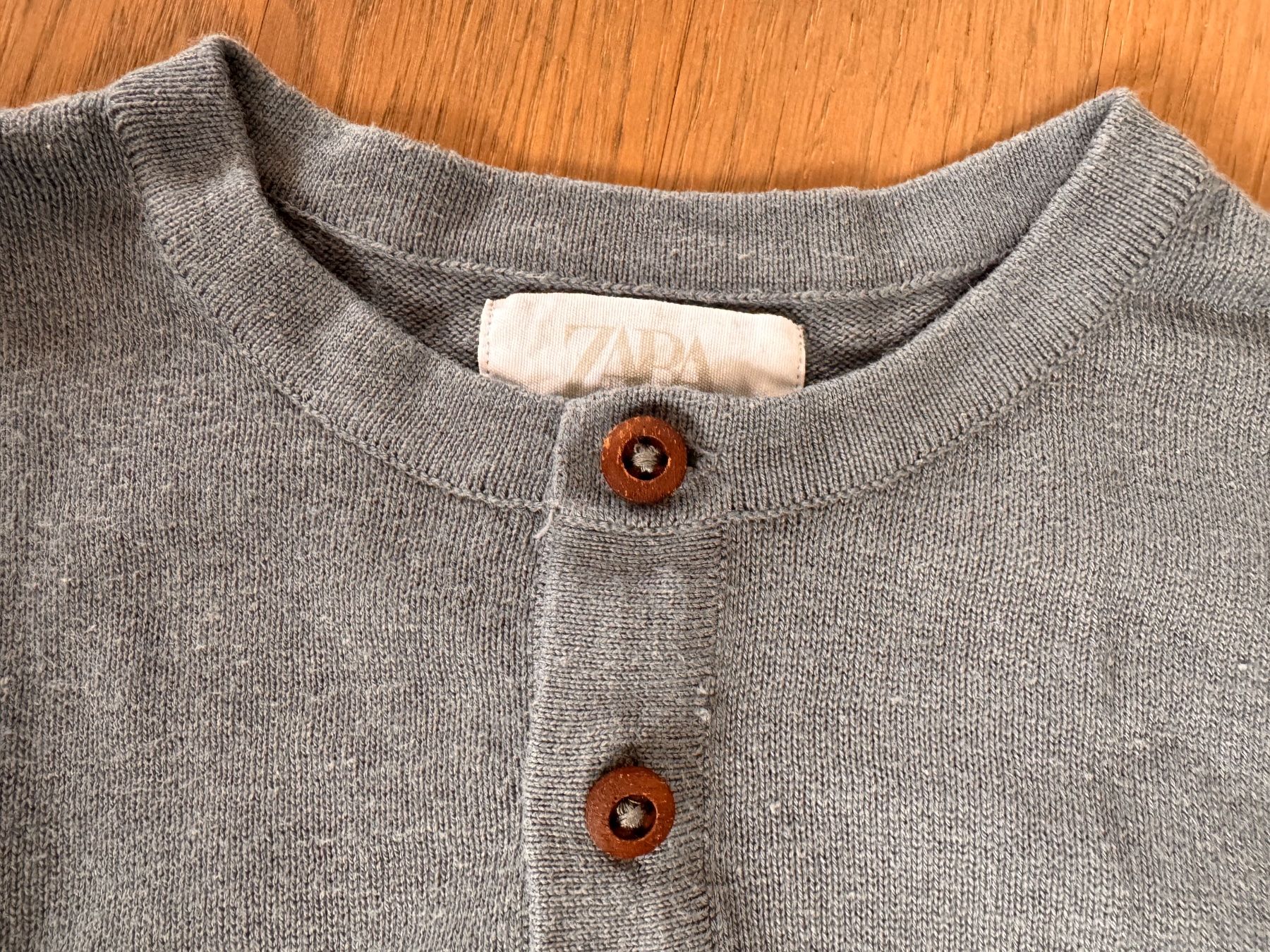 Zara Maglioni & Felpe: Pullover, Rundhalsausschnitt, graublau, Gr.140, 9-10Y – Usato da Bubikon venduto da Cleo_4 3
