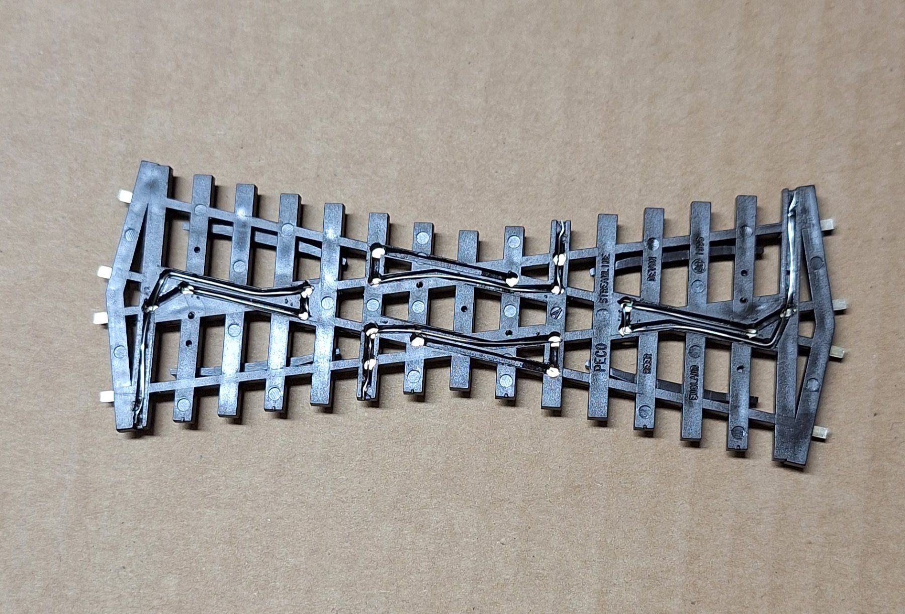 Modellini di ferrovie: PECO SL-E1493 - Code75 Kreuzung 20° H0m – Nuovo (secondo la descrizione) da Sisseln AG venduto da murmi83 1