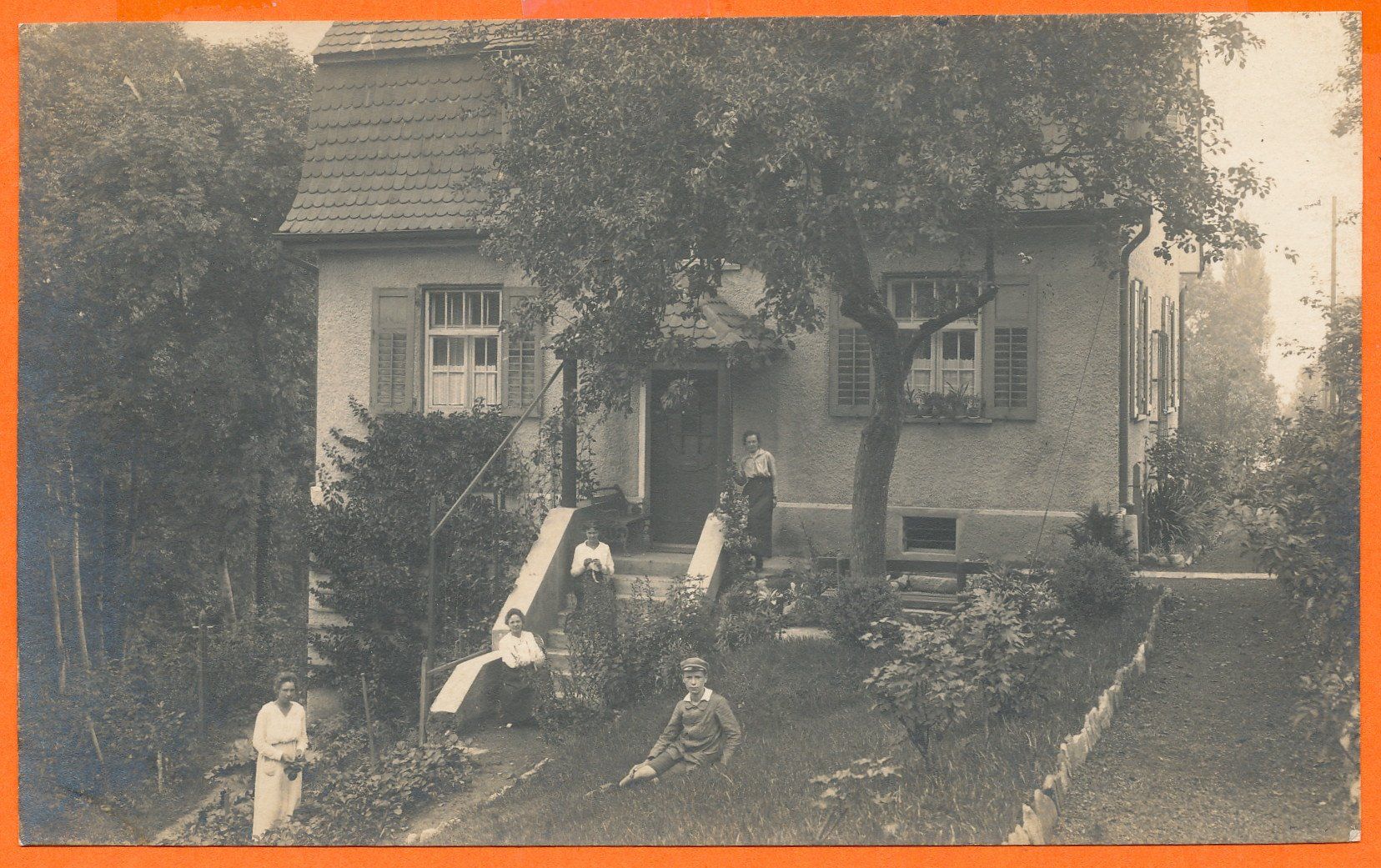 Cartoline postali: ESCHHALDE / ZH - Haus belebt 1921 – Usato da Liestal venduto da flohmy