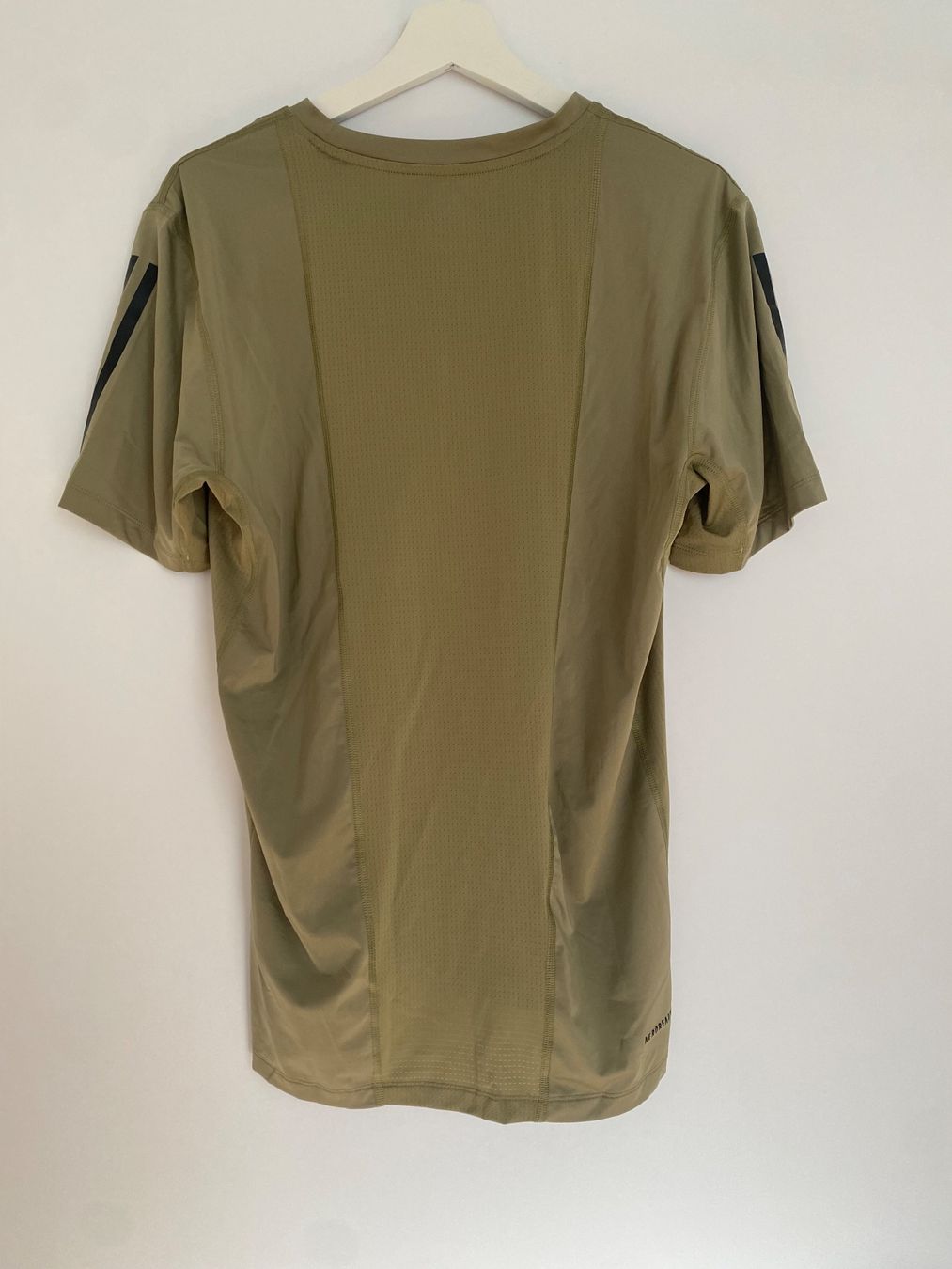 Adidas T-Shirts: Sportshirt Adidas – Neu (gemäss Beschreibung) aus Oberdiessbach von cor_2nrl 2