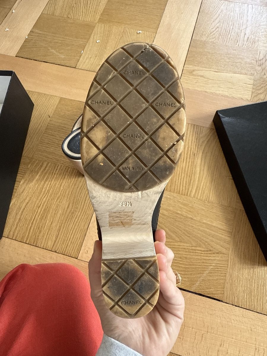 Chanel Scarpe da donna: Chanel clogs 38,5 – Usato da Genève venduto da woo_qt79 2