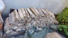 Brennholz gespalten trocken gelagert gebraucht