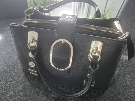 Handtasche schwarz Guess guter Zustand
