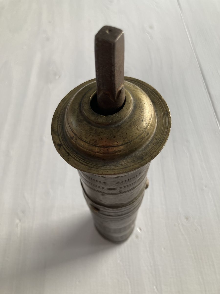 Elettrodomestici da cucina: Orientalische antike Kaffeemühle – Usato da Kesswil venduto da Branca-01 8