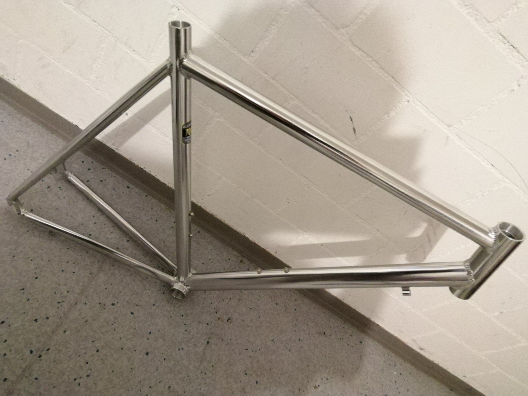 Pezzi di ricambio: Rennvelo-Rahmen NEU 61/55cm Chrom-Effekt – Nuovo (secondo la descrizione) da Rüti ZH venduto da Velo-Jimmy