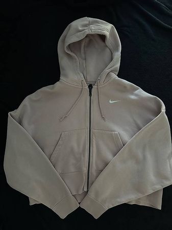 Jaquette Nike