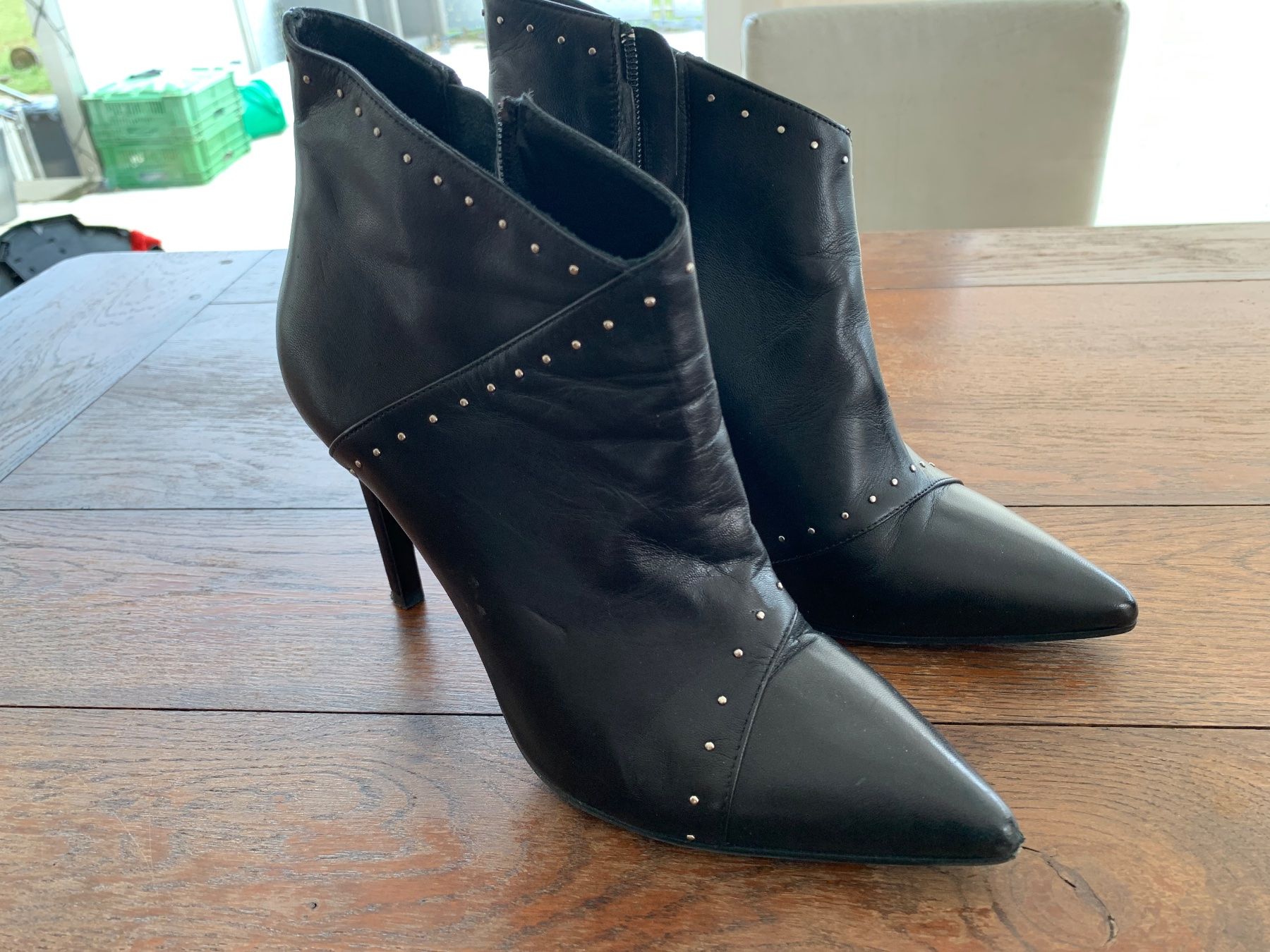 Scarpe da donna: Schwarze Stiefeletten Gr. 39 – Usato da Oberweningen venduto da Bumblebee2 1