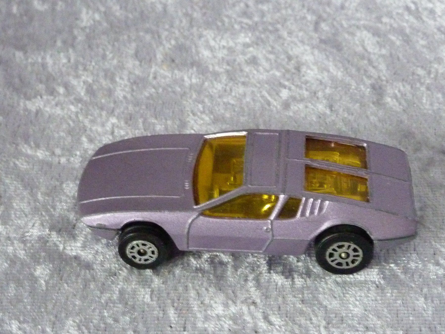 De Tomaso Modellini d'auto: De Tomaso Mangusta 1:64 – Usato da Dürrenäsch venduto da Cobra1ch 1