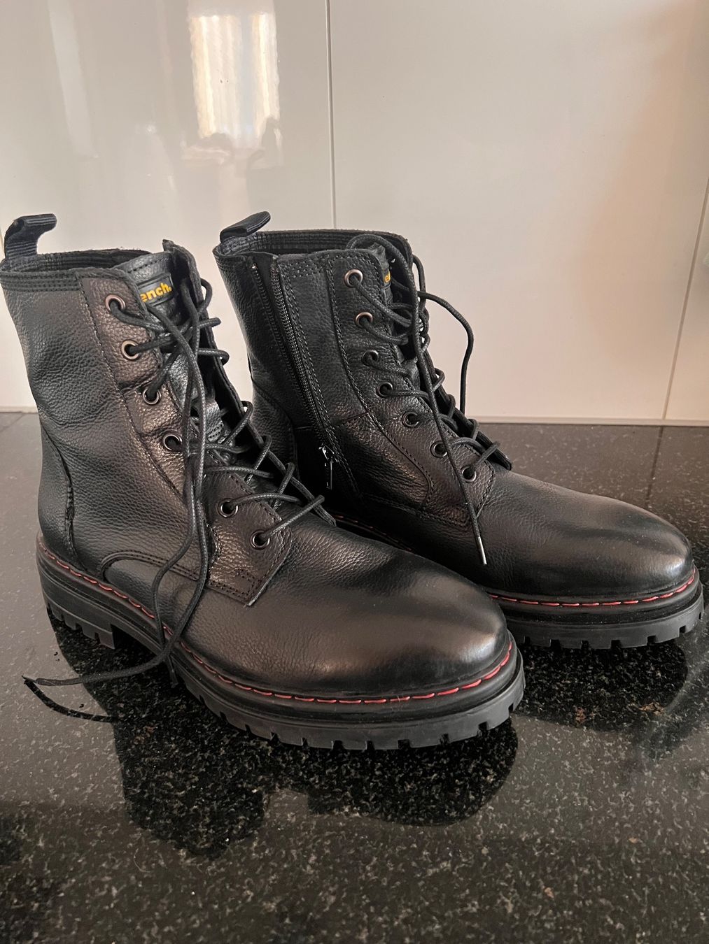 Bench Scarpe da uomo: Bench Boots, neuwertig, Grösse 42, Schwarz – Usato da St. Gallen venduto da sunnySG 1