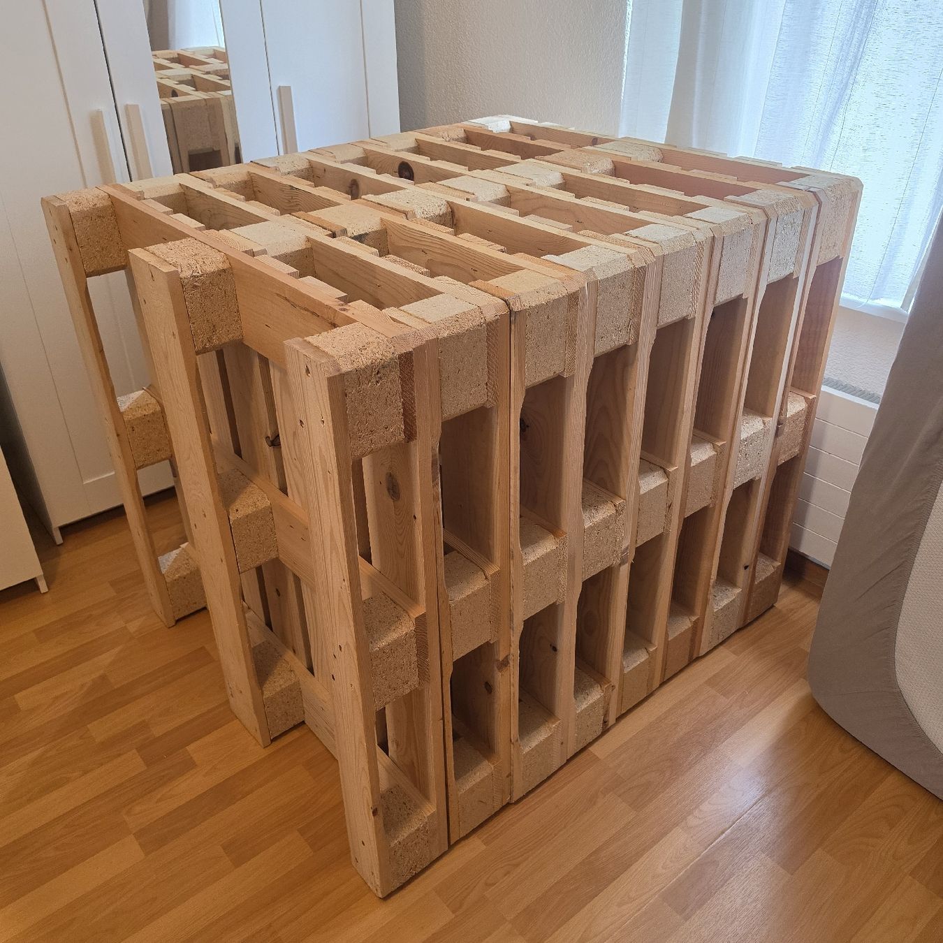 Paletten: Palettenbett 200x200cm – Gebraucht aus Gerlafingen von SiM_sch