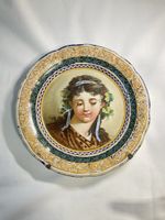 Antique plat en céramique peint, signé