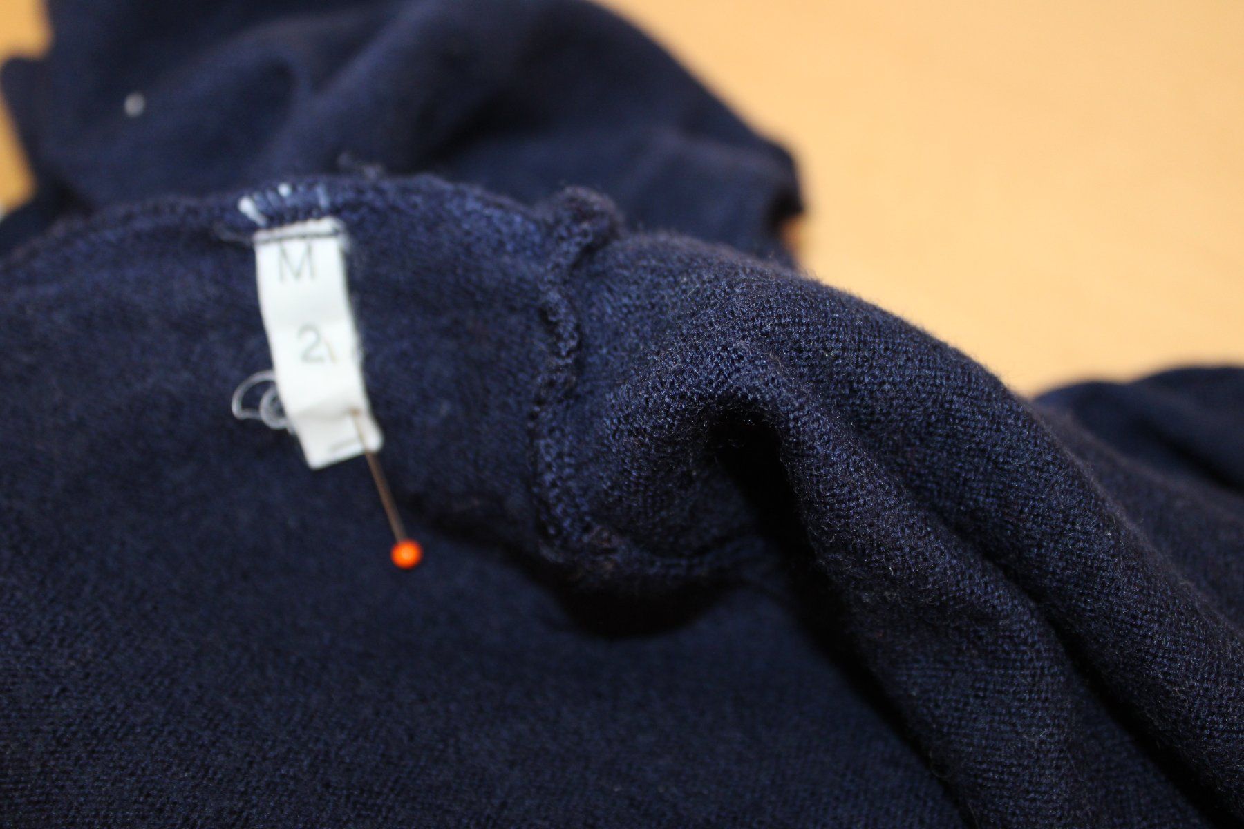 Maglioni & Felpe: Pullover – Usato da Schaan venduto da antikes_und_kurioses 4