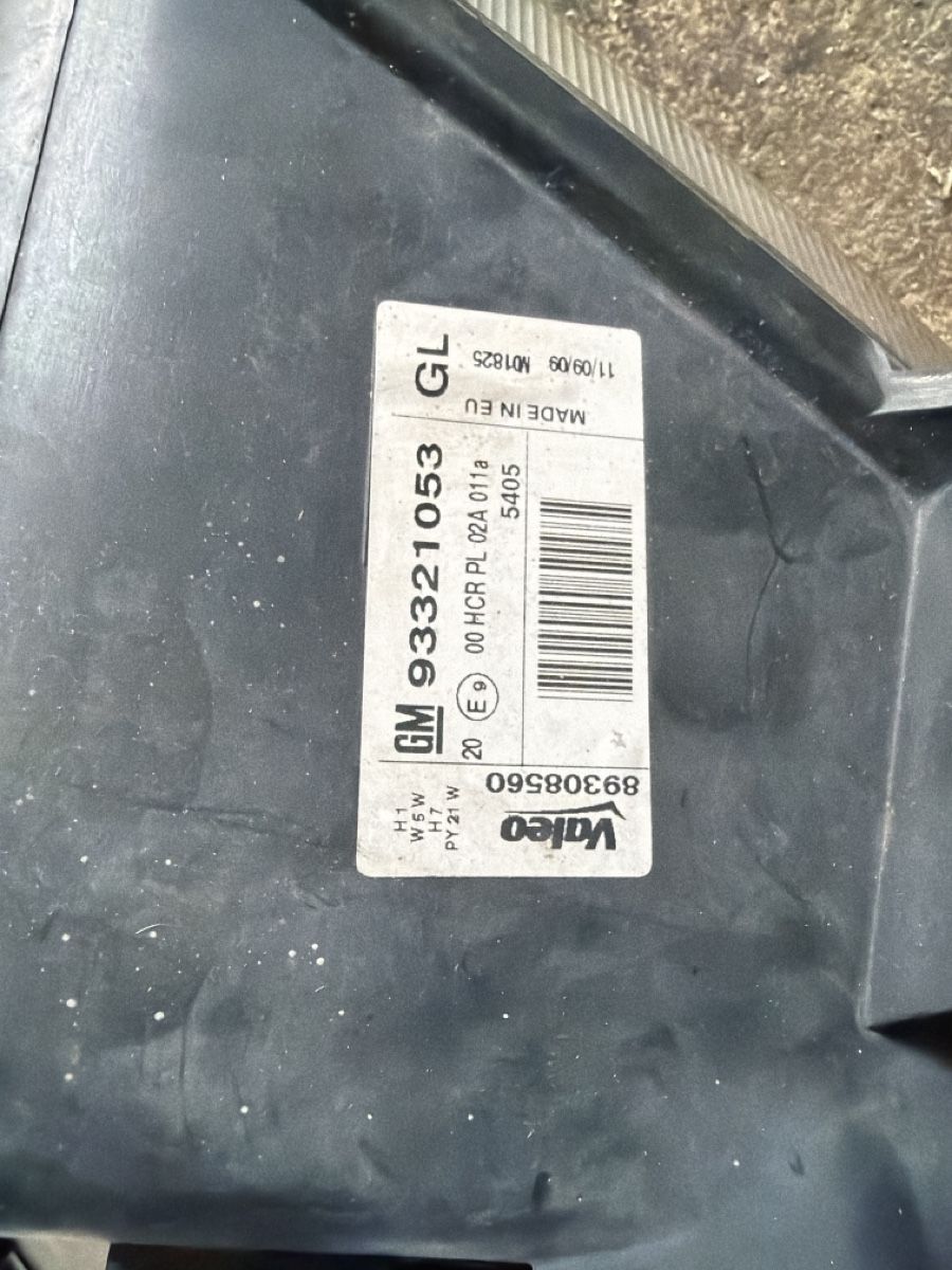 Fari: Opel Meriva Frontscheinwerfer Valeo 93321053 gebraucht – Usato da Trimbach venduto da gastech 2