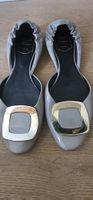 Roger Vivier Flats