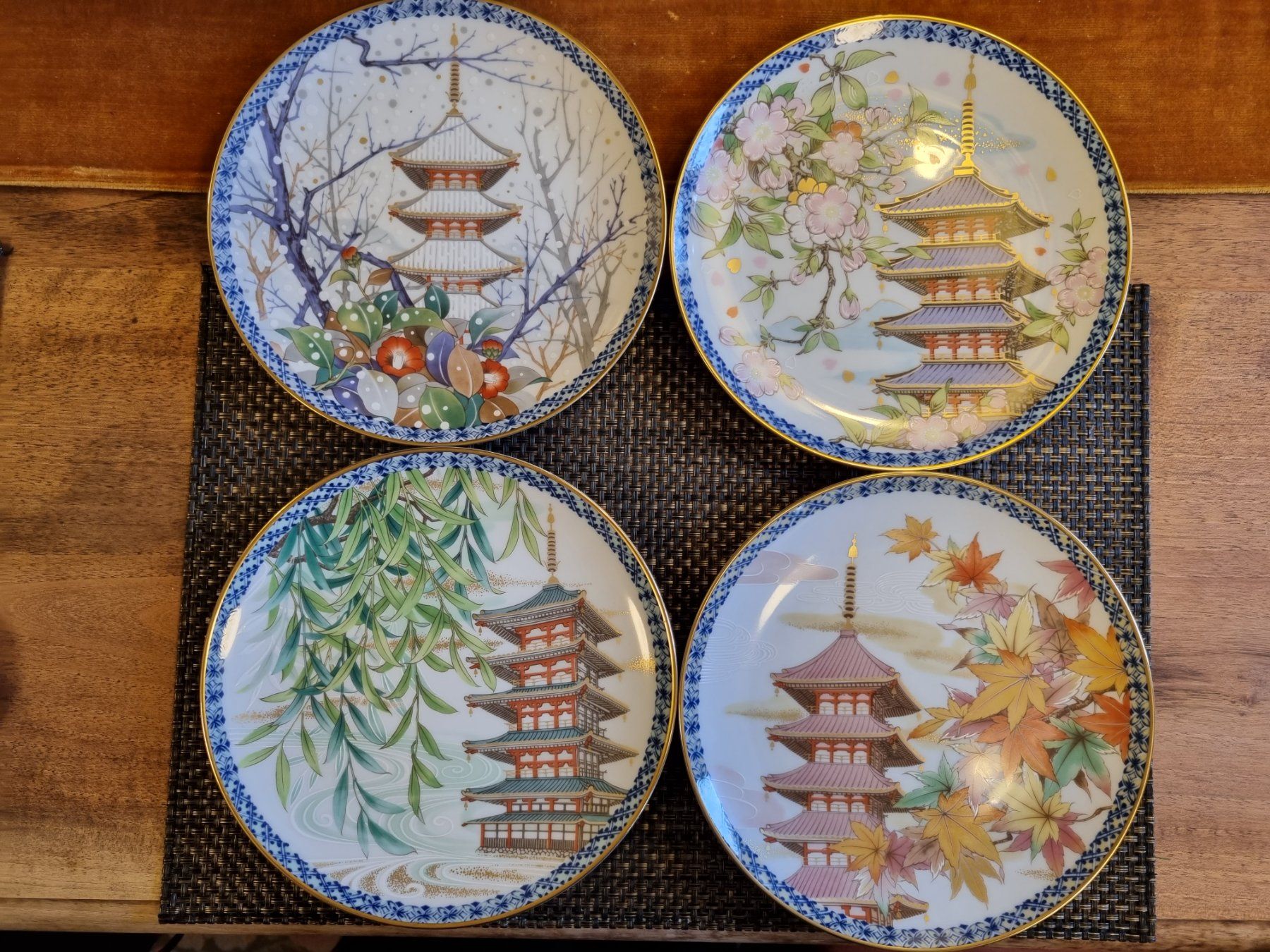 Noritake Piatti: Noritake Japan Four Seasons 1978 Wandteller Set – Usato da Scharnachtal venduto da devin03
