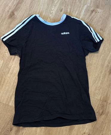 Adidas T-Shirt schwarz Grösse S guter Zustand