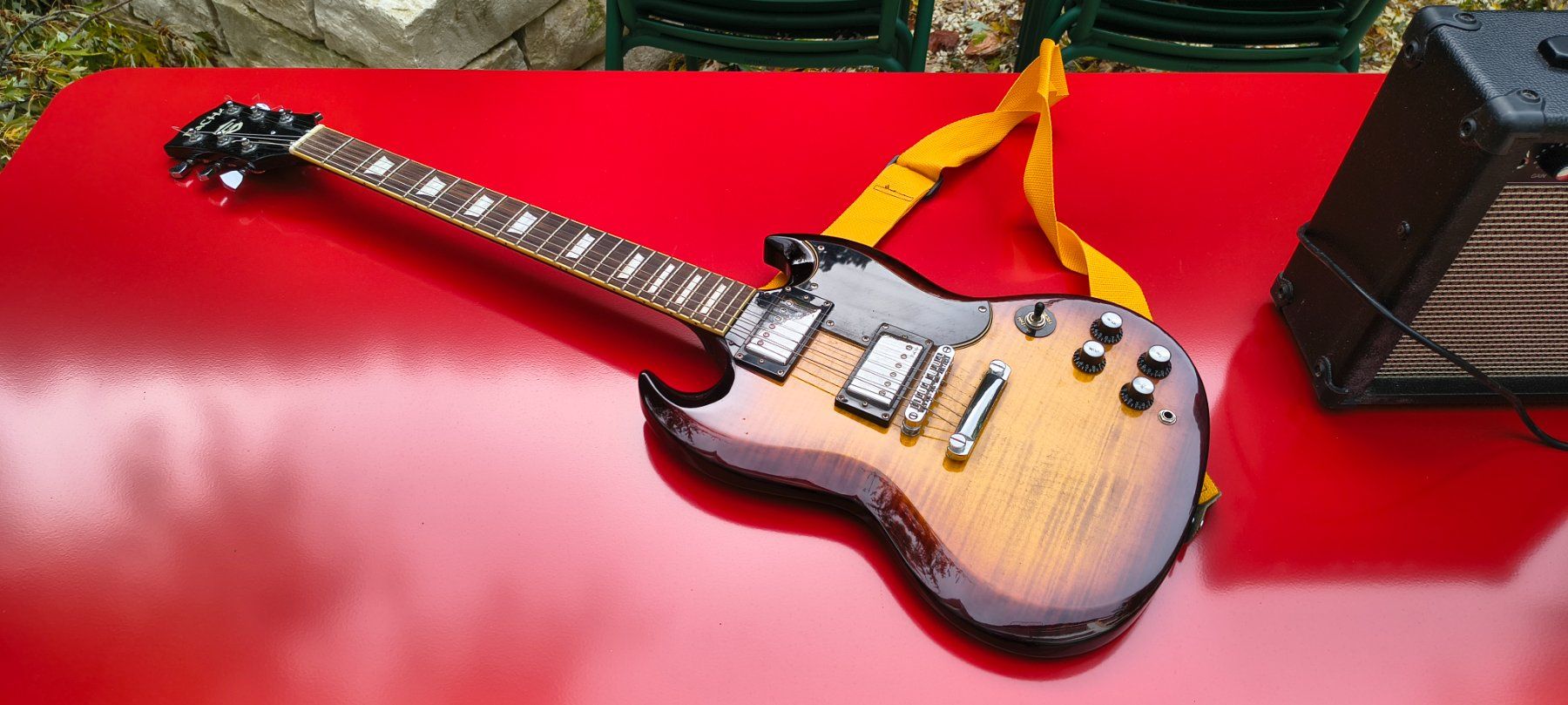 Strumenti musicali: Electric Guitar and Amplifier – Usato da Basel venduto da mic_b88y 4