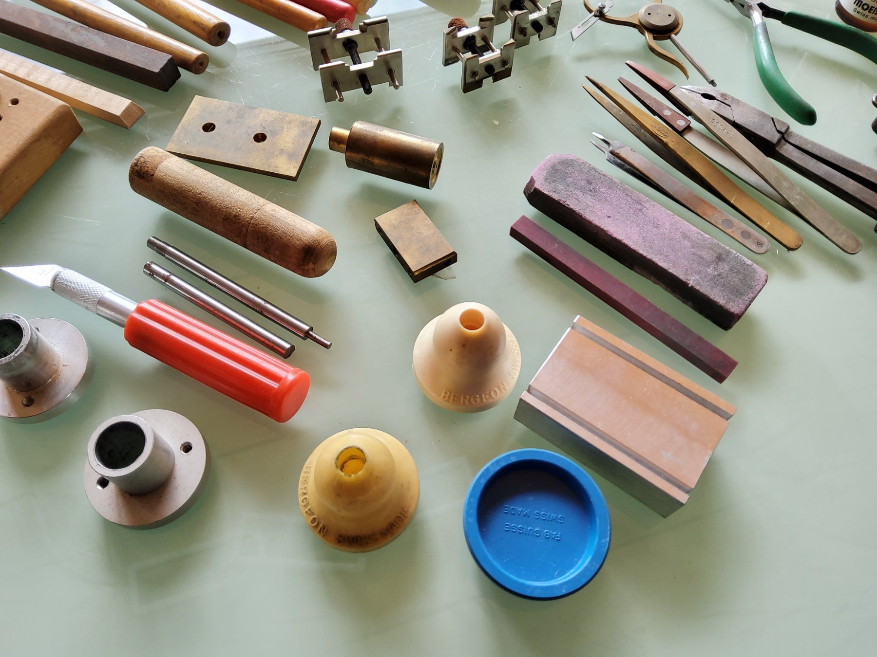 Tutti gli attrezzi: Lot d'outils d'horlogerie  – Usato da Malleray venduto da Broc-Mo 6