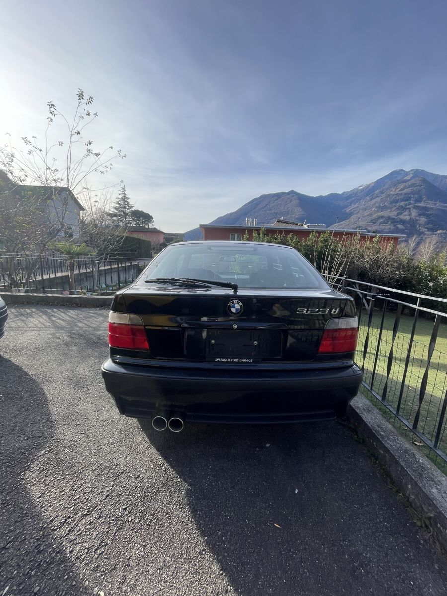 BMW Autos: BMW E36 323ti – D'occasion à Arbedo par dpe_dq8m 2