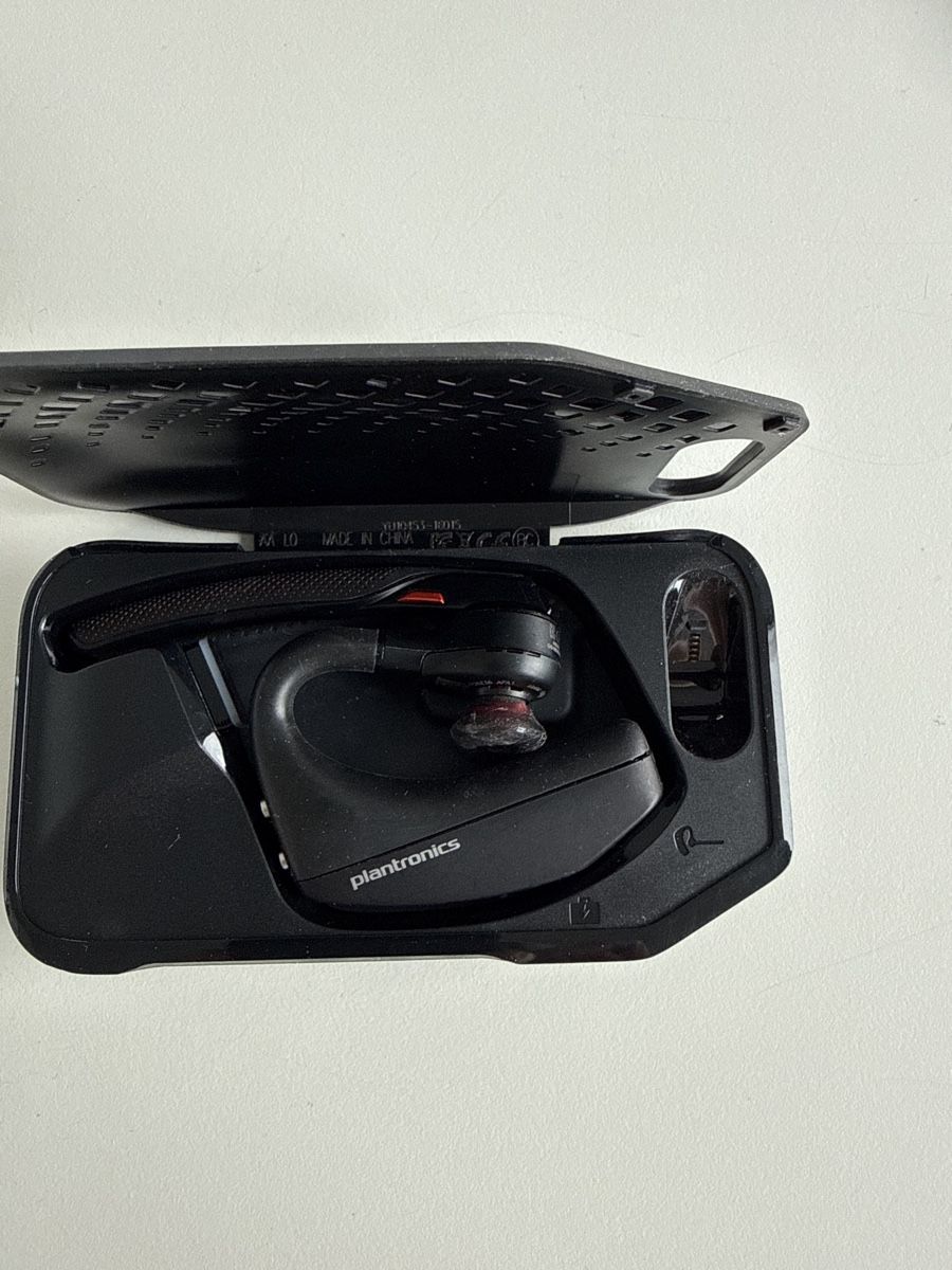 Plantronics Cuffie: Plantronics Voyager 5200 Headset – Usato da Richterswil venduto da Solemare47Nicole